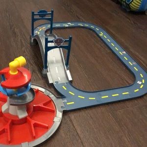 Paw Patrol tower and tracks (official Spinmaster licensed product)